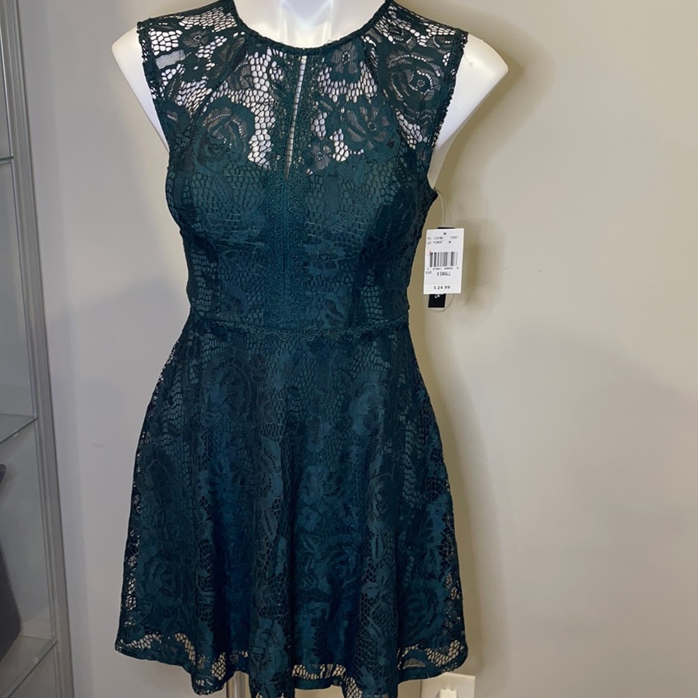 Speechless forest color lace A dress.